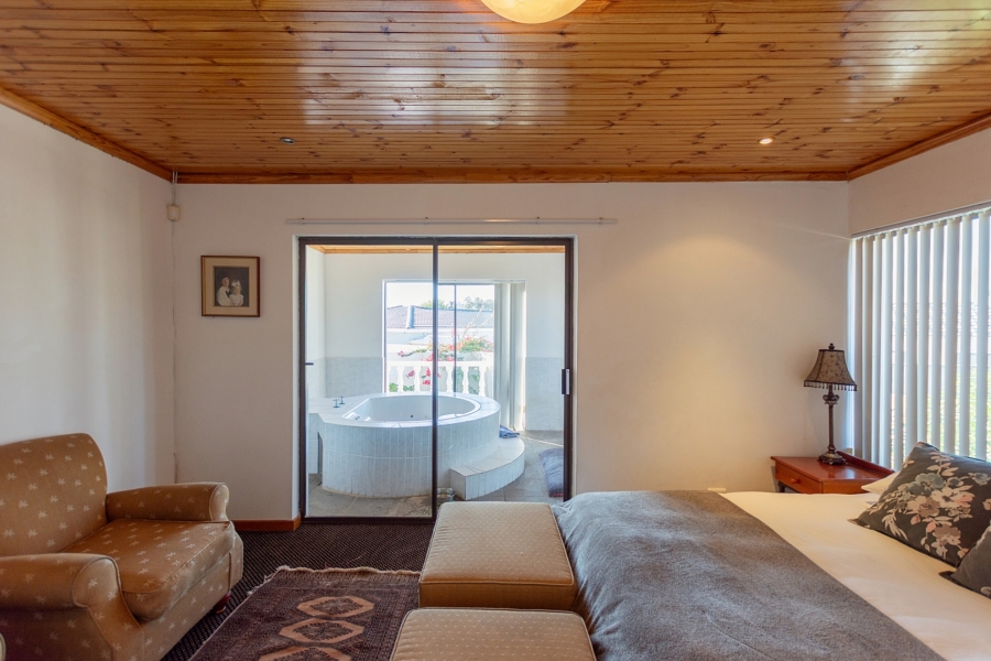 3 Bedroom Property for Sale in Country Club Western Cape